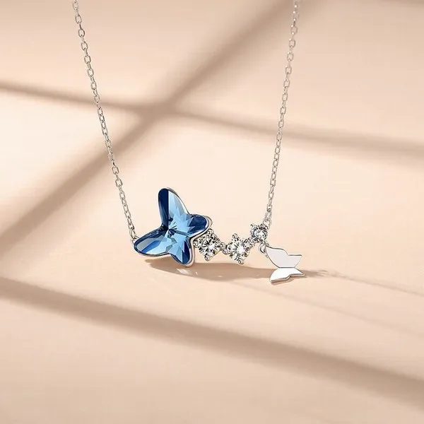 Dây Chuyền Lili Jewelry Bạc Nữ Đính Pha Lê Swarovski Bướm Xinh LILI_972491 Màu Xanh