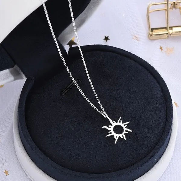 Dây Chuyền Lili Jewelry Bạc Nữ Hình Ông Mặt Trời The Sun LILI_474689 Màu Bạc