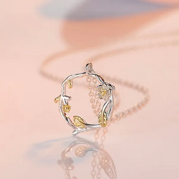 Dây Chuyền Lili Jewelry Bạc Nữ Vòng Hoa Mai LILI_626875 Màu Bạc