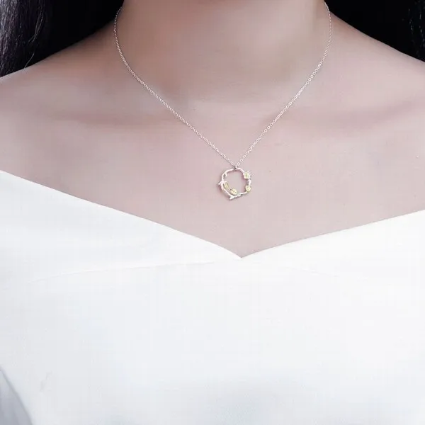 Dây Chuyền Lili Jewelry Bạc Nữ Vòng Hoa Mai LILI_626875 Màu Bạc