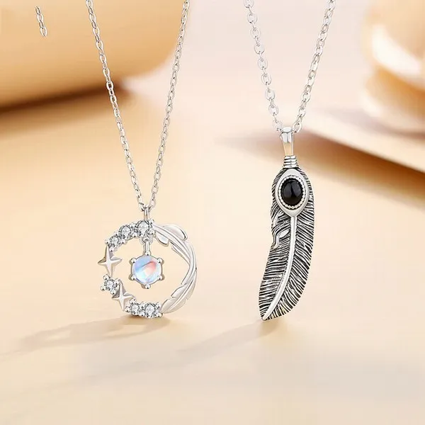 Dây Chuyền Lili Jewelry Đôi Bạc Đính Đá CZ Hình Lông Vũ Isolde LILI_827276 Màu Bạc