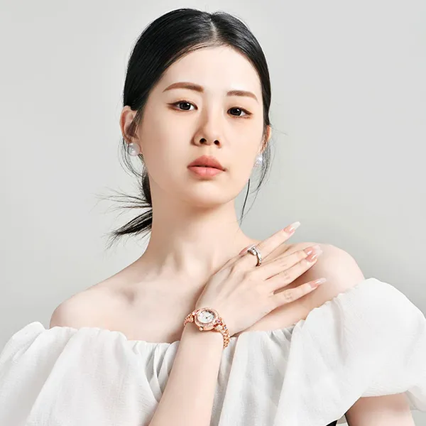 Đồng Hồ Nữ Melissa Swarovski Rose Gold F8241 Màu Vàng Hồng
