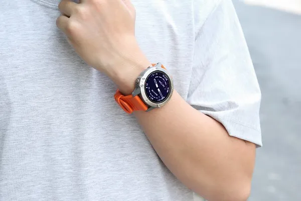 Đồng Hồ Thông Minh Garmin Fenix 6 Pro Dây Silicone Viền Titanium Màu Cam - Đồng hồ - Vua Hàng Hiệu