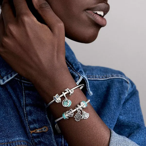 Hạt Vòng Charm Pandora Moments Cung Hoàng Đạo Ma Kết 798423C01 Màu Bạc