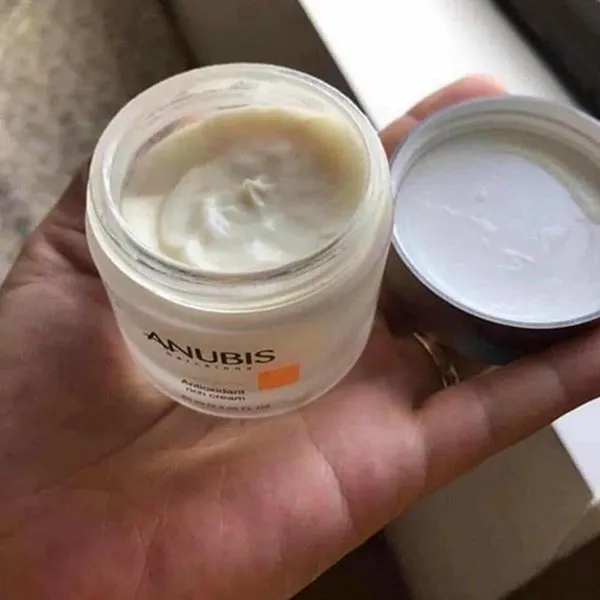 Kem Làm Sáng Da Và Trẻ Hóa Da Anubis Barcelona Polivitaminic C Antioxidant Rich Cream 60ml