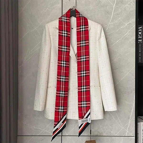 Khăn Quàng Cổ Burberry Silk Square 2 Mặt Màu Đỏ - Thời trang - Vua Hàng Hiệu