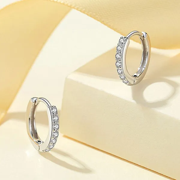 Khuyên Tai LiLi Jewelry Dạng Tròn Đính Đá CZ Cristy Lili_886531 Màu Bạc