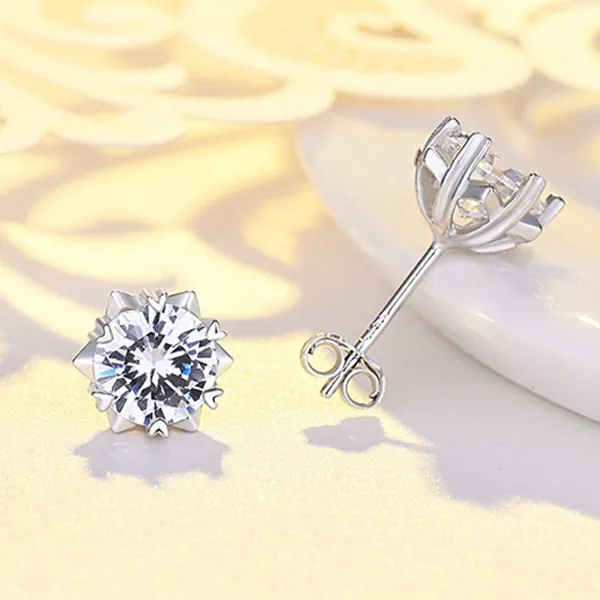 Khuyên Tai LiLi Jewelry Hình Bông Tuyết Đính Đá CZ Lili_221372 Màu Bạc