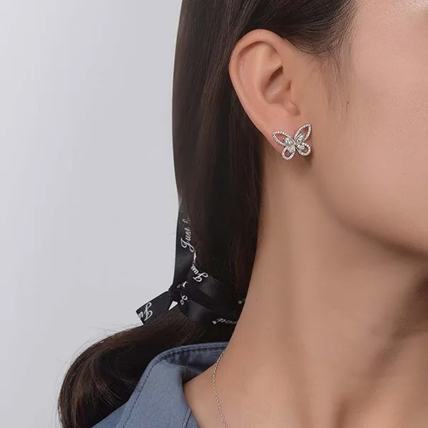 Khuyên Tai LiLi Jewelry Hình Cánh Bướm Dát Đá Cubic Zirconia 751445 Màu Bạc