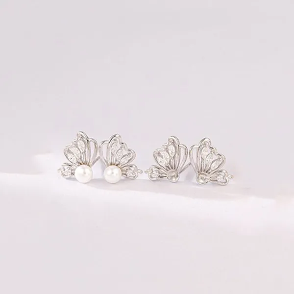 Khuyên Tai LiLi Jewelry Hình Cánh Bướm Đính Ngọc Trai LiLi_677575 Màu Trắng