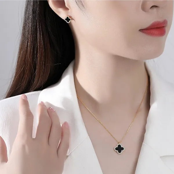 Khuyên Tai LiLi Jewelry Hình Cỏ Bốn Lá Đính Đá Cubic Zirconia, Mã Não LiLi_277777 Màu Đen Bạc