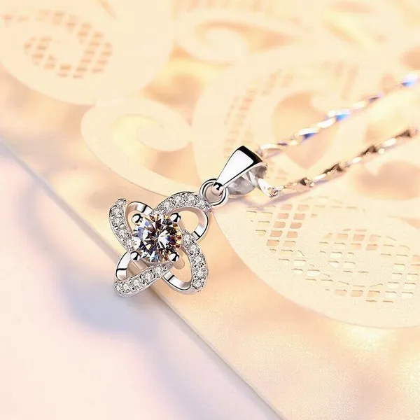 Dây Chuyền Lili Jewelry Bạc Ta S999 Nữ Đính Đá CZ Cỏ 4 Lá LILI_212567 Màu Trắng