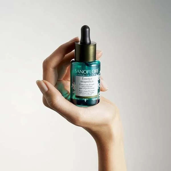 Tinh chất Sanoflore Magnifica Concentre' Hỗ Trợ Làm Sáng Da, Thu Nhỏ Lỗ Chân Lông 30ml