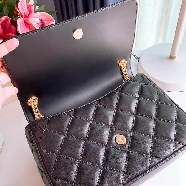 Túi Đeo Chéo Tory Burch 87862 Black With Gold Hardware Large Padded Leather Willa Shoulder Màu Đen