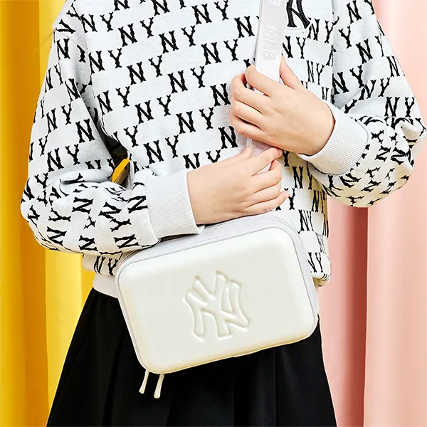 Túi Đeo Chéo Trẻ Em MLB Slugger Crossbody Bag 7ACRM013N-50BGL Màu Trắng