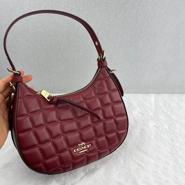 Túi Đeo Vai Nữ Coach Kleo Hobo With Quilting In Cherry C7256 Màu Đỏ Đô