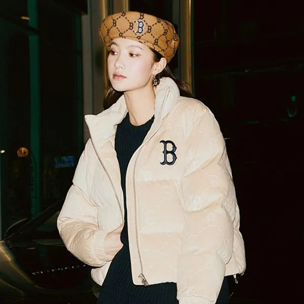 Áo Khoác MLB Diamond Monogram Velvet Goose Crop Boston Red Sox 3FDJM0226-50BGS Màu Be Size M