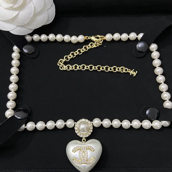 Dây Chuyền Nữ Chanel Double C Mặt Trái Tim, Ngọc Trai Màu Trắng Vàng - Trang sức - Vua Hàng Hiệu