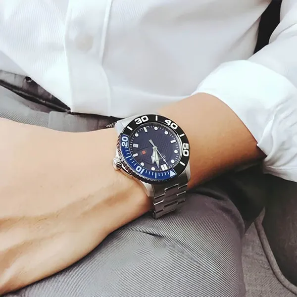 Đồng Hồ Nam Gucci YA126282 Bracelet Quartz Tone Silver Màu Xanh Đen - Đồng hồ - Vua Hàng Hiệu
