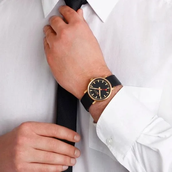Đồng Hồ Nam Mondaine Evo2 Golden Watch MSE.40122.LB Màu Đen Vàng
