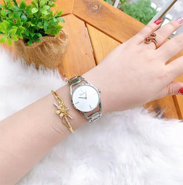 Đồng Hồ Nữ Calvin Klein CK Dainty Quartz Silver Dial Ladies Watch K7L23146 Màu Bạc