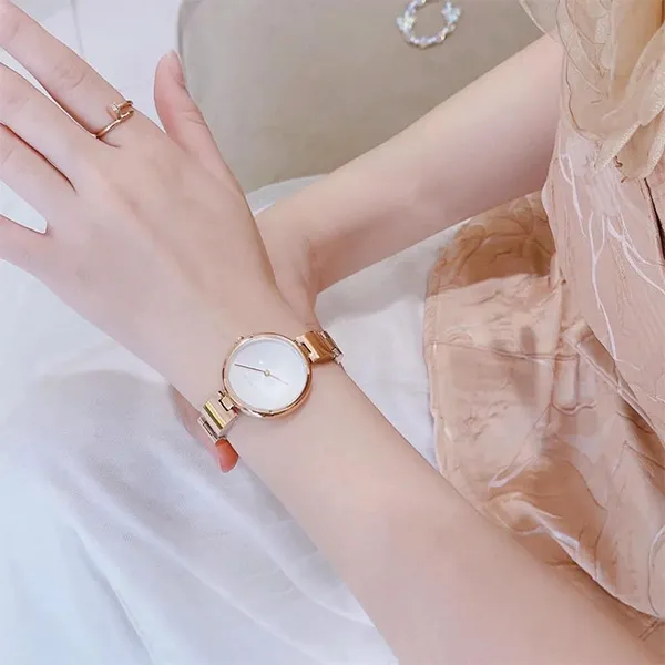 Đồng Hồ Nữ Calvin Klein CK Wavy Quartz Silver Dial Ladies Watch K9U23646 Màu Vàng Gold