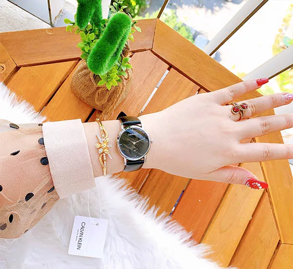 Đồng Hồ Nữ Calvin Klein Women CK K9H2Y1C1 Established 32mm Black Dial Leather Watch Màu Đen