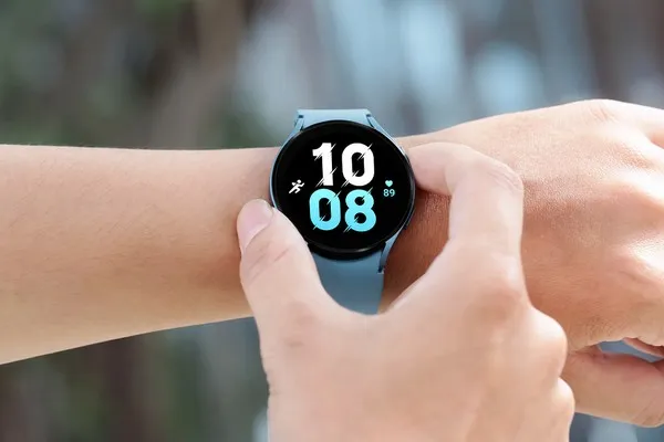 Đồng Hồ Thông Minh Samsung Galaxy Watch5 44mm Màu Xanh Dương
