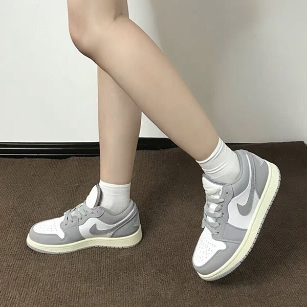 Giày Thể Thao Nike Air Jordan 1 Low (GS) 'Vintage Grey' 553560-053 553558 053 Màu Xám Trắng Size 36 - 1