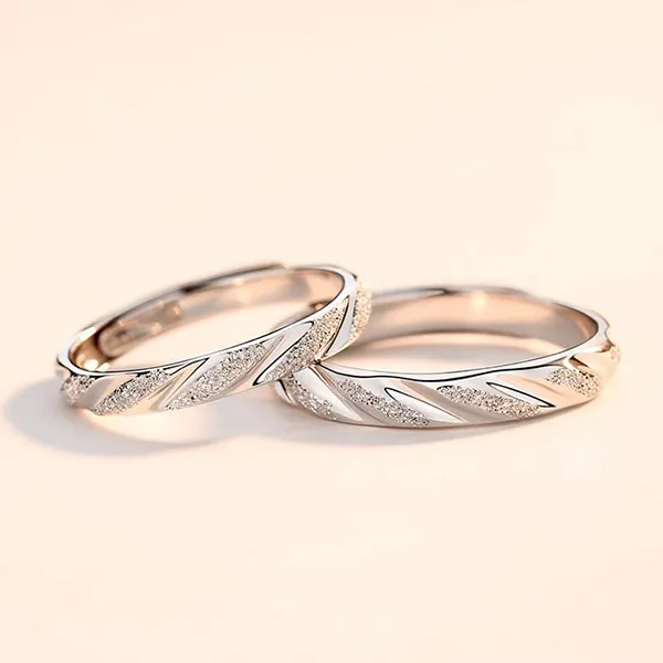 Nhẫn Đôi LiLi Jewelry Bạc Trơn Cách Điệu Erastus Lili_716164 Màu Bạc - Trang sức - Vua Hàng Hiệu