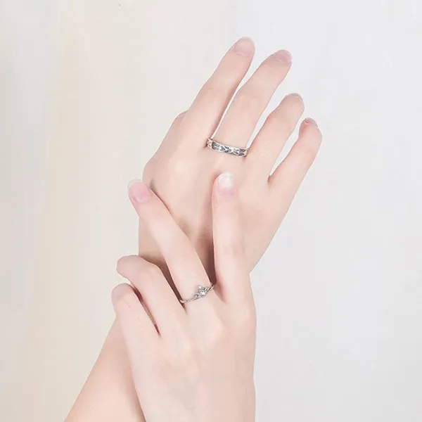 Nhẫn Đôi LiLi Jewelry Đính Đá Cz Couple Anime Khắc Tên Chữ Theo Yêu Cầu Lili_291162 Màu Bạc