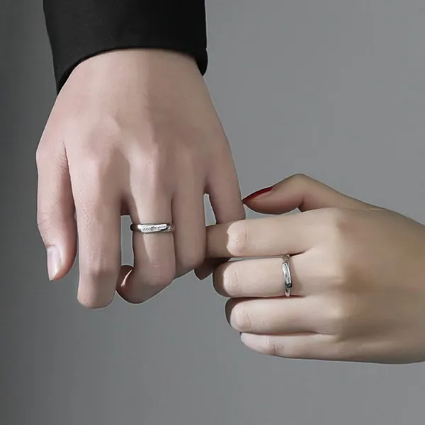 Nhẫn Đôi LiLi Jewelry Khắc Tên Chữ Theo Yêu Cầu Lili_888464 Màu Bạc - Trang sức - Vua Hàng Hiệu