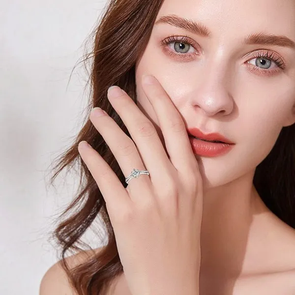 Nhẫn LiLi Jewelry Basic Đính Đá Cz Lili_499436 Màu Bạc