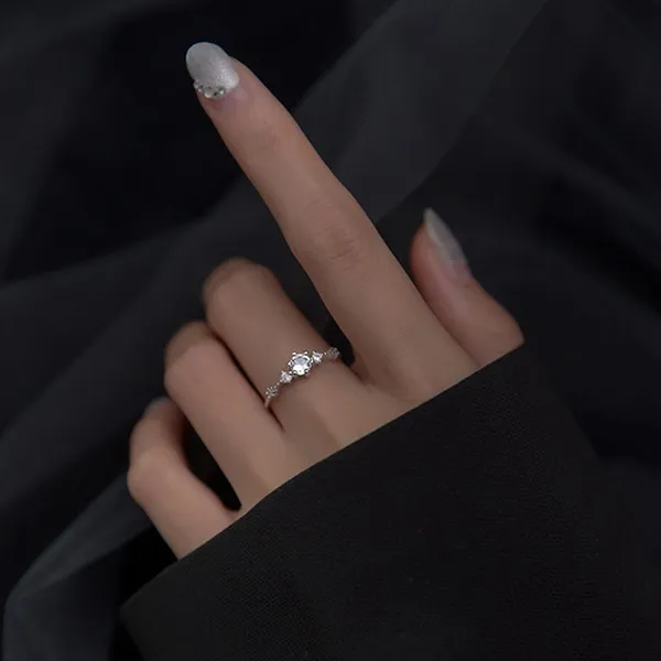 Nhẫn LiLi Jewelry Beautiful Girl Đính Đá Cz Lili_622996 Màu Bạc