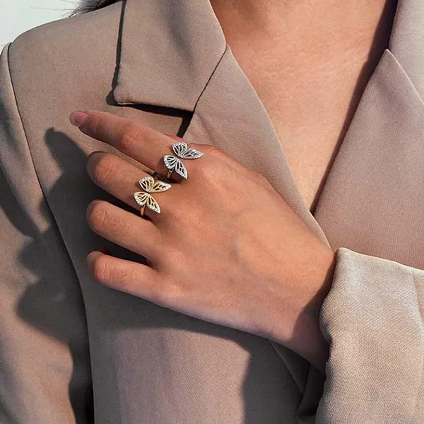 Nhẫn LiLi Jewelry Butterfly Đính Đá Cz Lili_182817 Màu Bạc