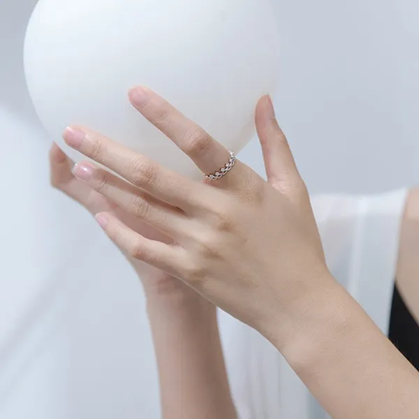 Nhẫn LiLi Jewelry Chuỗi Vương Miện Đính Đá Cz Lili_567521 Màu Bạc