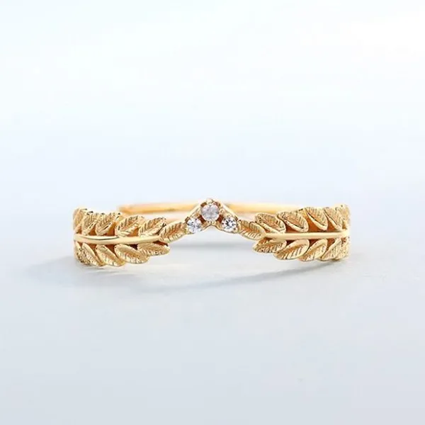 Nhẫn LiLi Jewelry Hình Cành Oliu Đính Đá Cz Lili_114577 Màu Vàng