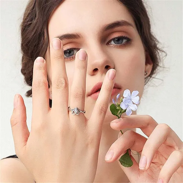 Nhẫn LiLi Jewelry Hình Trái Tim Đính Đá Cz Lili_349632 Màu Bạc