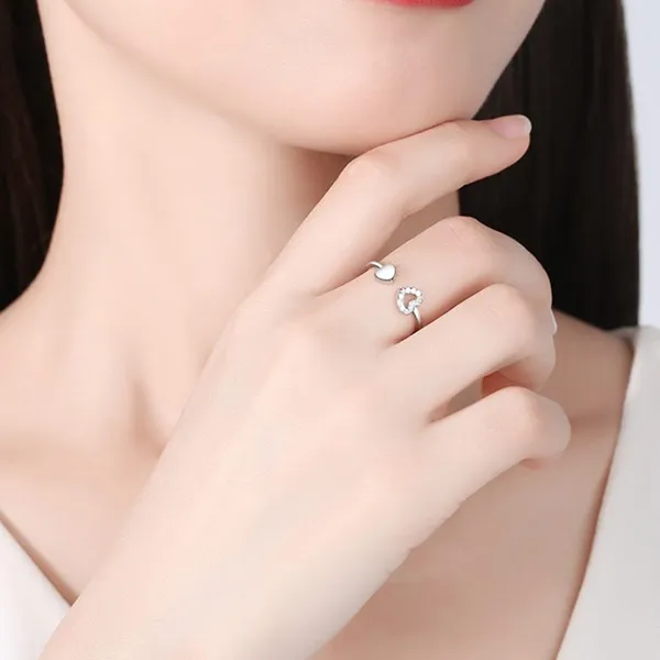 Nhẫn LiLi Jewelry Hình Trái Tim Đính Đá Cz Lili_377767 Màu Bạc