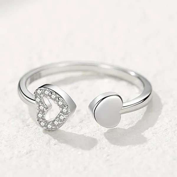 Nhẫn LiLi Jewelry Hình Trái Tim Đính Đá Cz Lili_377767 Màu Bạc