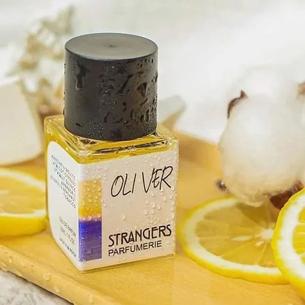 Nước Hoa Unisex Strangers Parfumerie Oliver Eau De Parfum 30ml