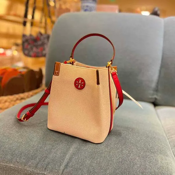 Túi Đeo Chéo Tory Burch (86843) Blake Small Natural Tory Red Canvas Bucket Crossbody Handbag Màu Trắng - Túi xách - Vua Hàng Hiệu