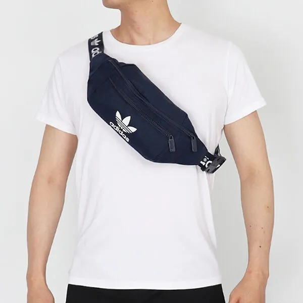 Túi Đeo Hông Adidas Classic Adicolor HK2634 Màu Xanh Navy