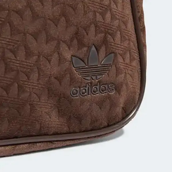 Túi Đeo Vai Adidas Airliner Mini Bunga HS6731 Màu Nâu