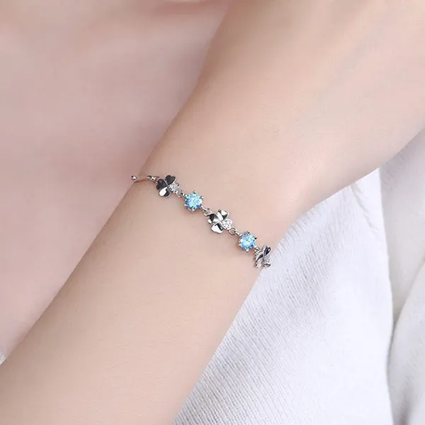 Vòng Đeo Tay LiLi Jewelry Cỏ Bốn Lá Mạ Bạch Kim Đính Đá Cz Lili_612672 Màu Xanh - Trang sức - Vua Hàng Hiệu