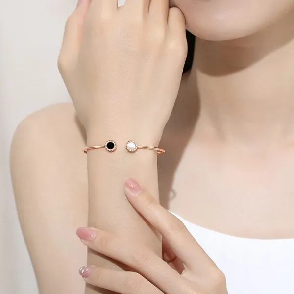 Vòng Đeo Tay LiLi Jewelry Dạng Kiềng Time Mecca Lili_563171 Màu Vàng Hồng - Trang sức - Vua Hàng Hiệu