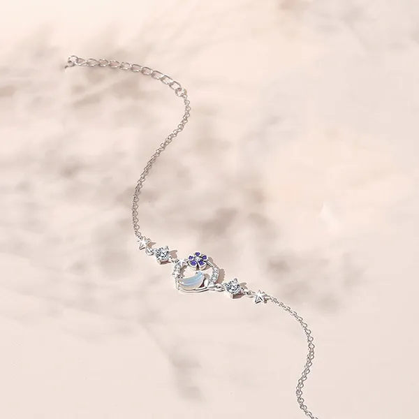 Vòng Đeo Tay LiLi Jewelry Hình Trăng Sao Đính Đá CZ Lili_743195 Màu Bạc