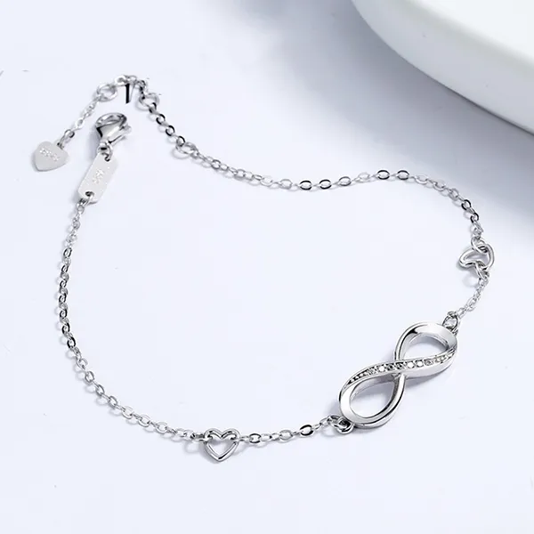 Vòng Đeo Tay LiLi Jewelry Hình Vô Cực Đính Đá CZ Lili_877257 Màu Bạc