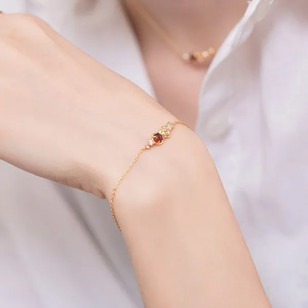 Vòng Đeo Tay LiLi Jewelry Rose Mạ Vàng Đính Đá Garnet, CZ Lili_886825 Màu Vàng Gold