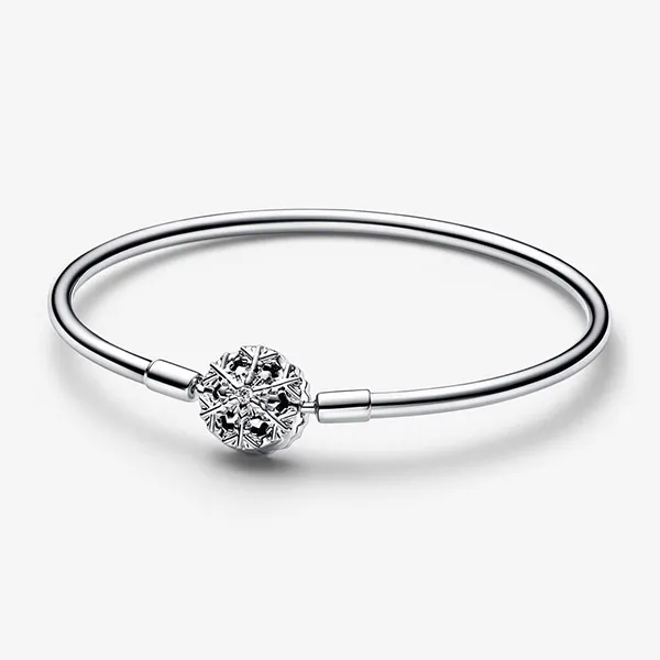 Vòng Đeo Tay Pandora Moments Sparkling Snowflake Clasp Bangle Màu Bạc Size 17